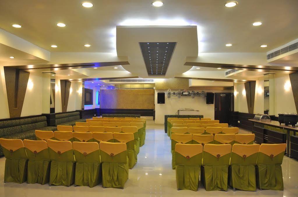 Hotel Silver Stone Ludhiana Exterior foto